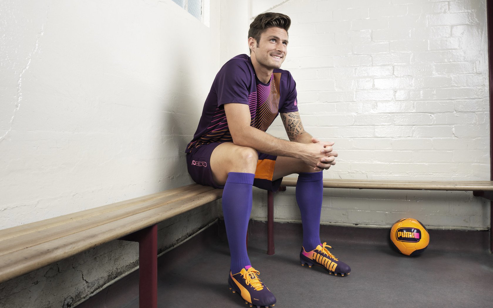 赛后采访：李明谦虚感谢队友的配合与支持！，赛后采访_李明谦虚感谢队友的配合与支持的话语